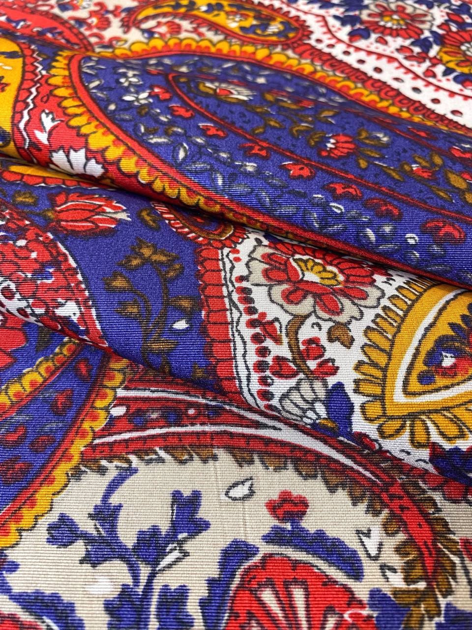 Вискоза плательно - костюмная ПЕЙСЛИ фиолет